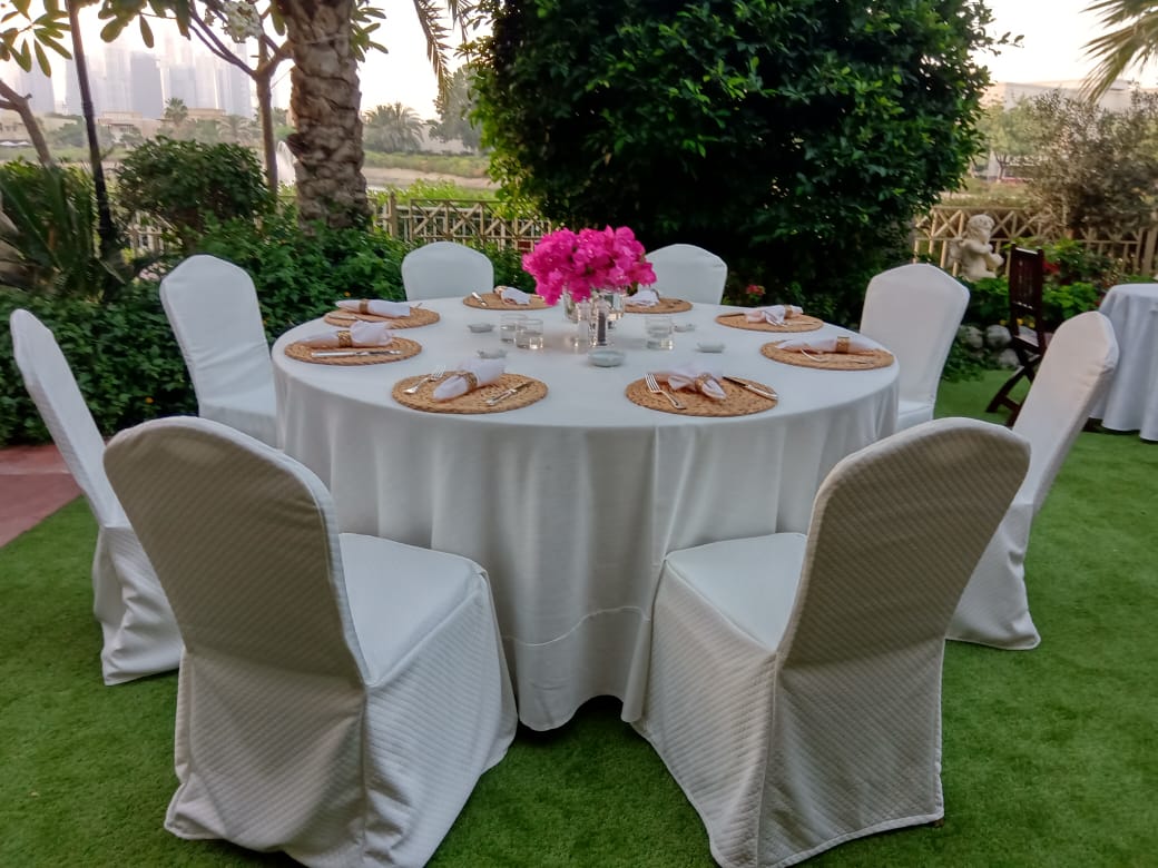 72” Round Banquet Table
